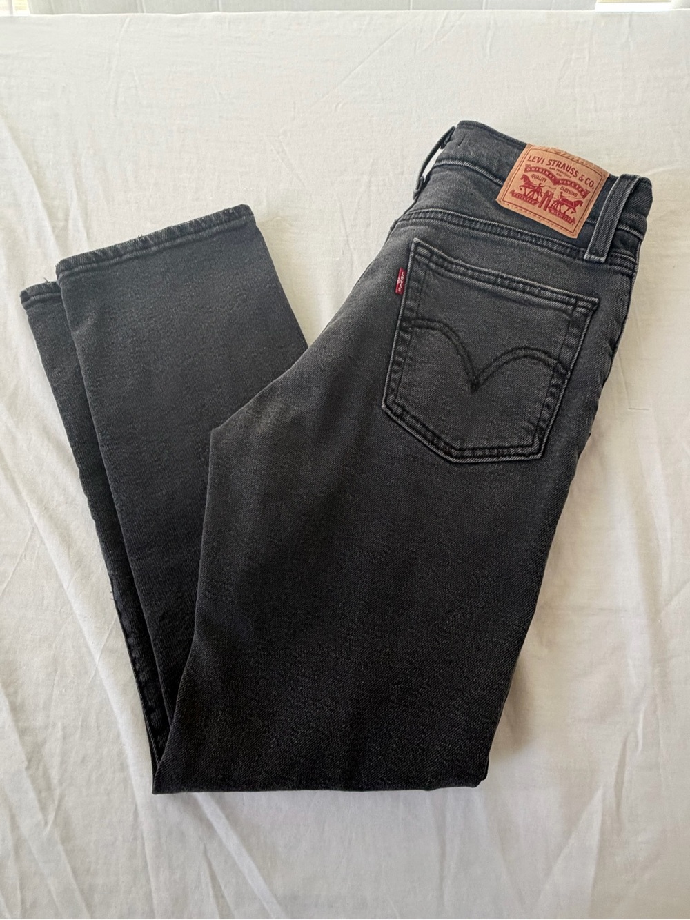 Levi's woman’s Black Jeans - Wedgie Straight Fit
